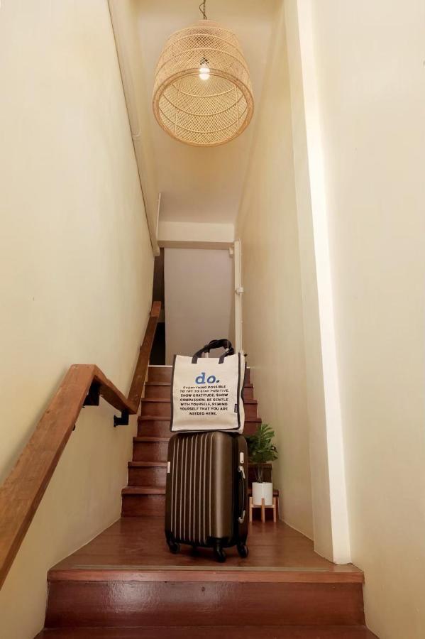 Envieng House *